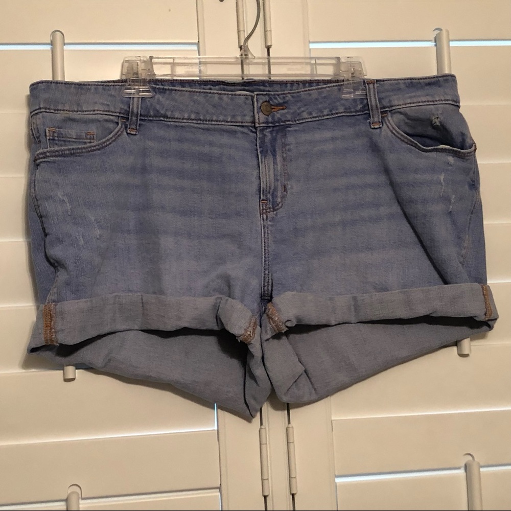 Old Navy Boyfriend shorts in distressed faded blue- size 16 Plus